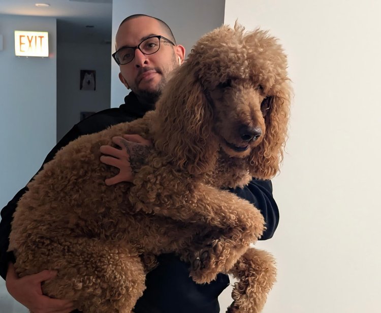 Michael, Groomer